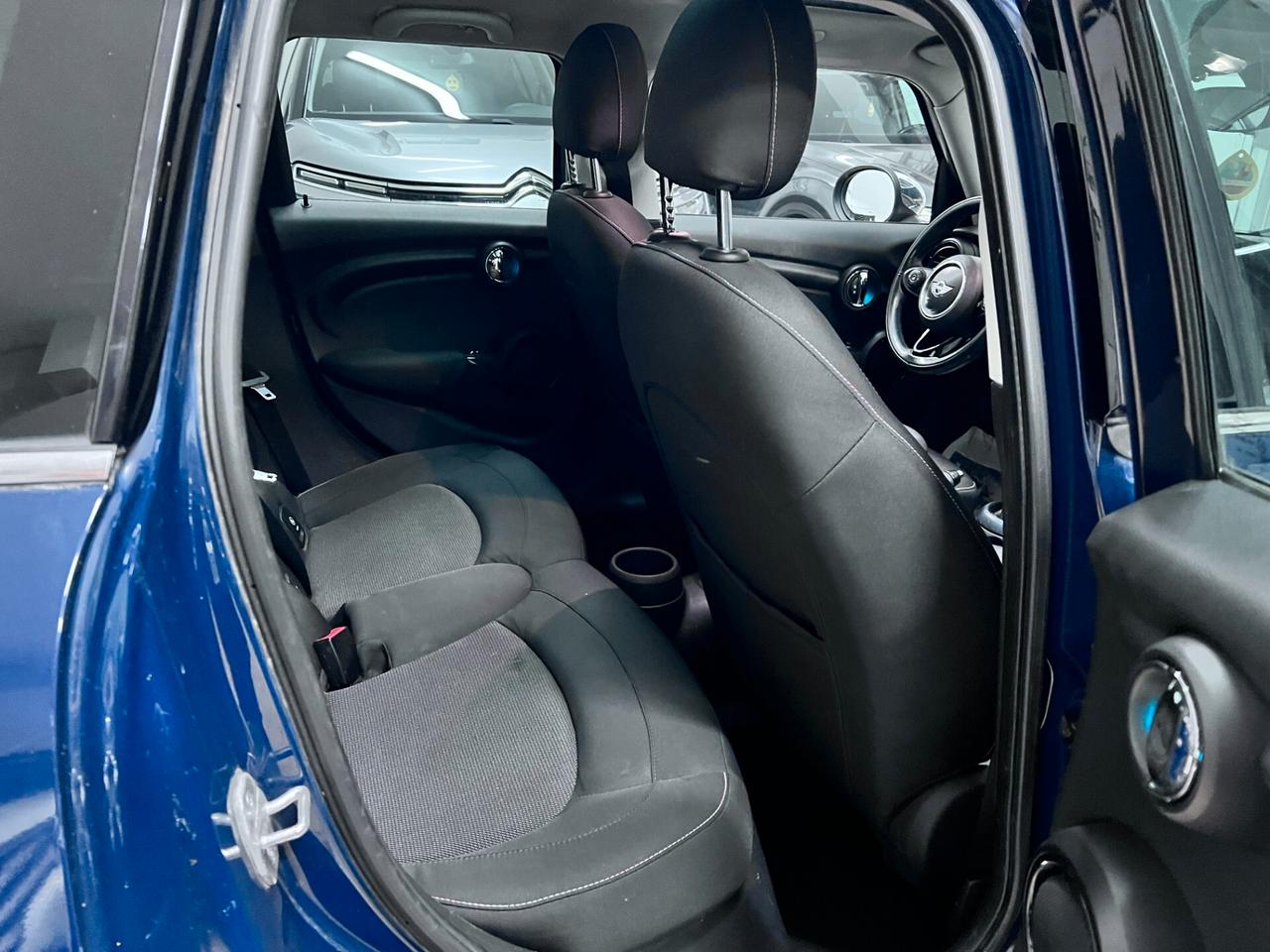 Mini 1.5 Cooper D Business 5 porte