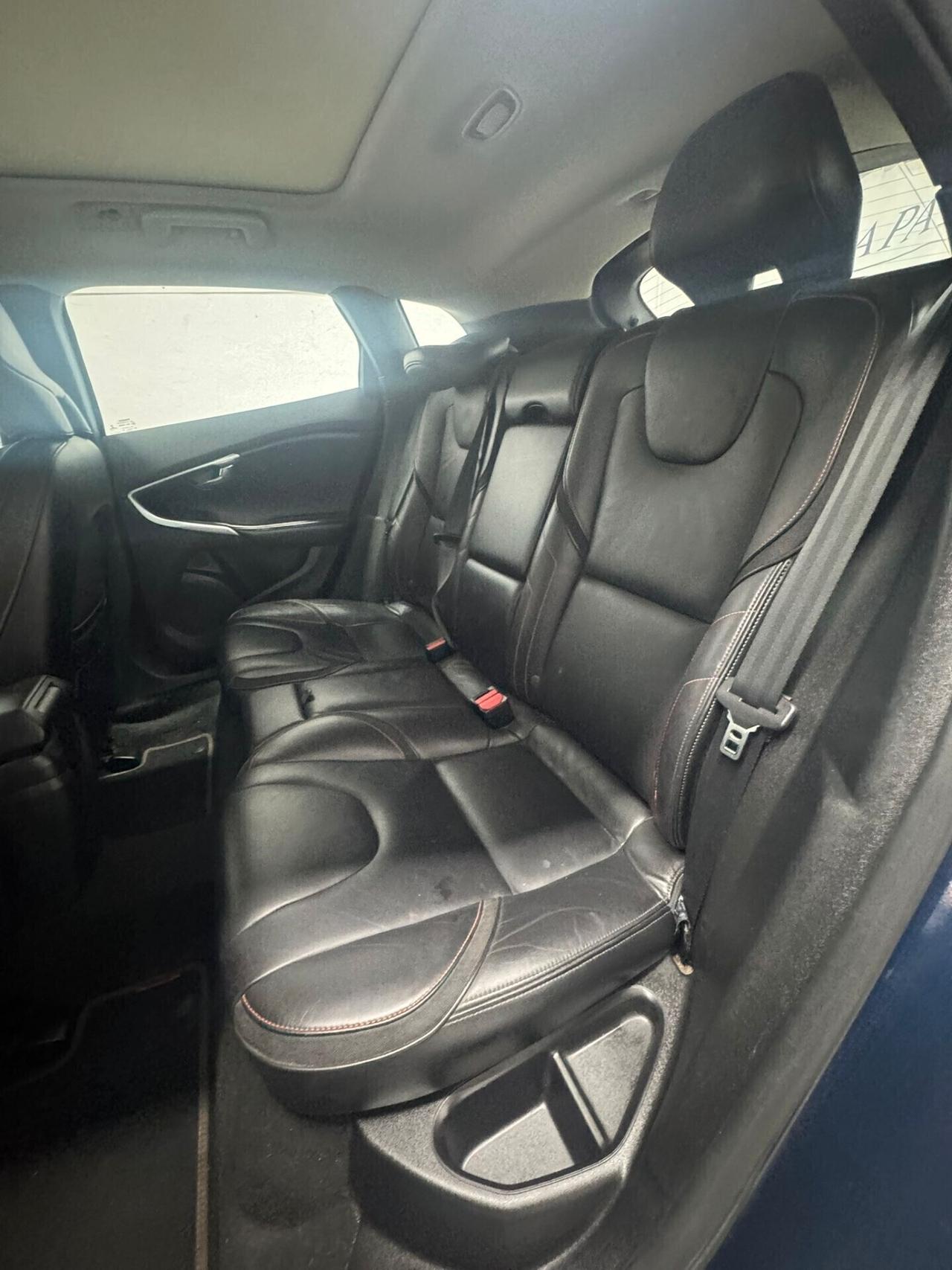 Volvo V40 D2 1.6 Summum