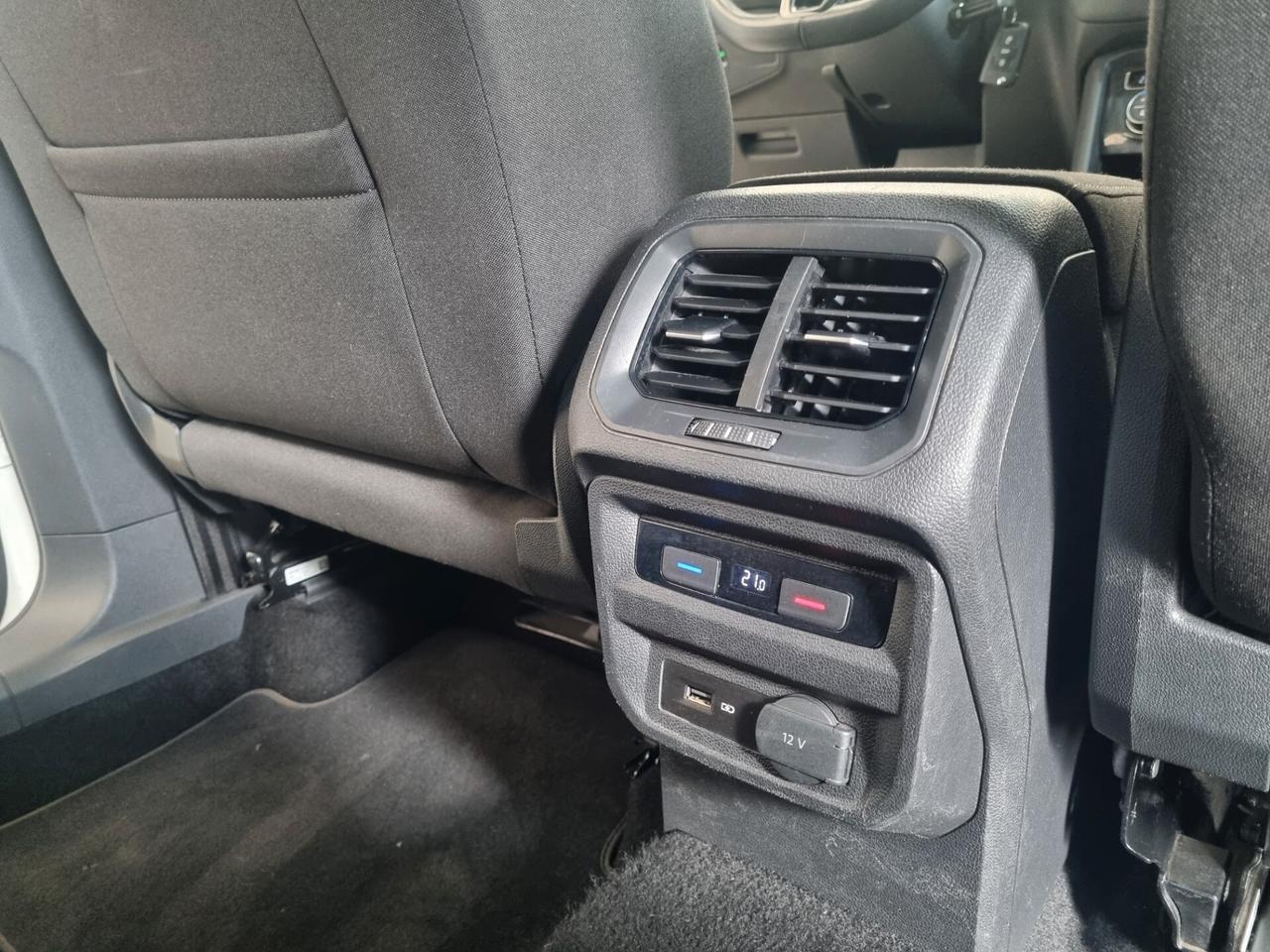 Volkswagen Tiguan 1.6 TDI SCR R-Line, TELECAMERA, UNICOPROPRIETARIO