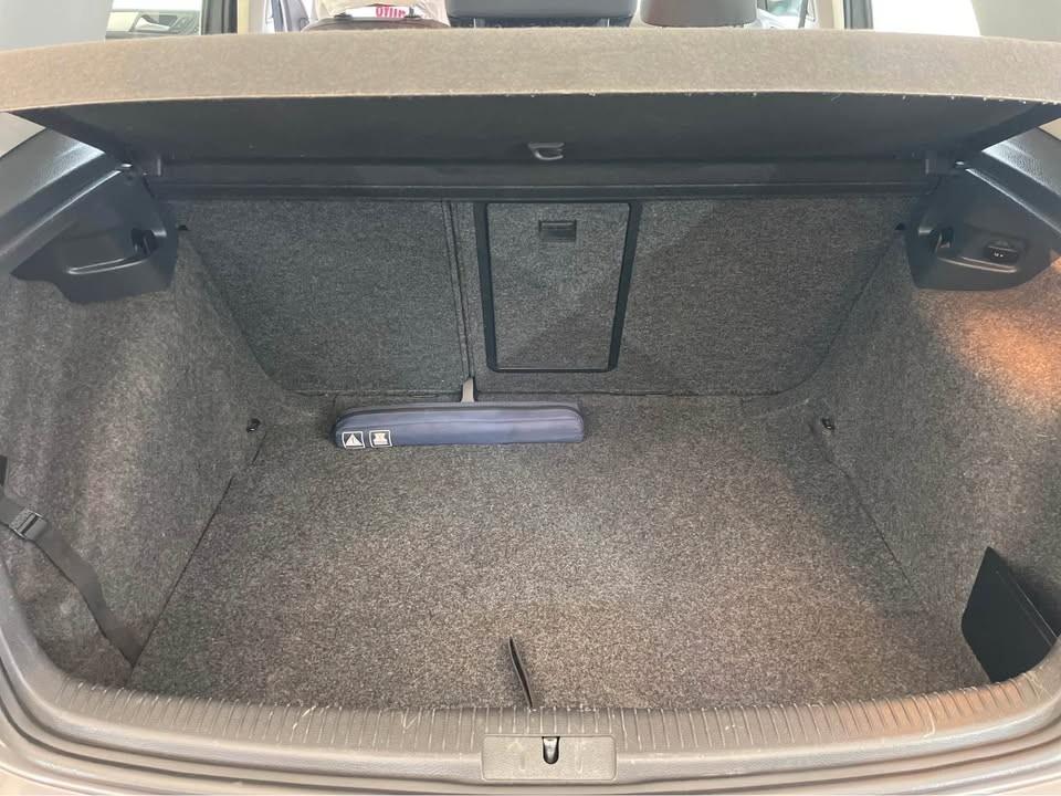 Volkswagen Golf 1.6 TDI DPF 5p. Highline