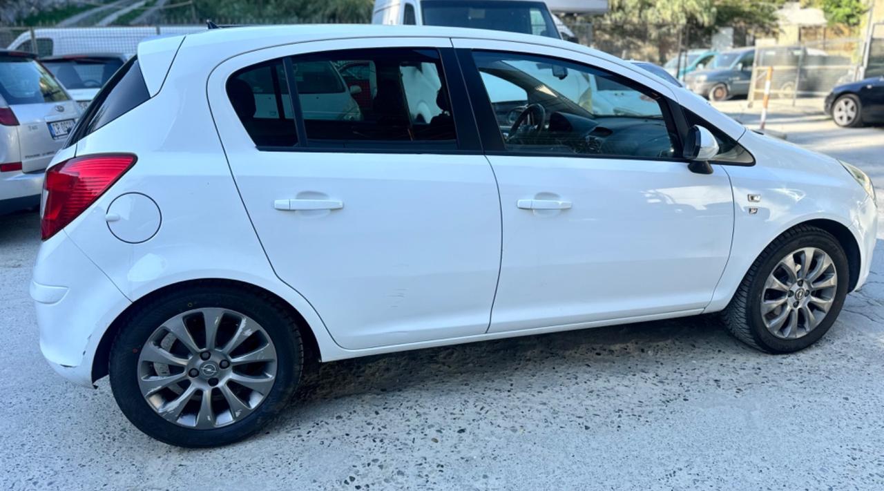 Opel Corsa 1.2 5 porte Edition 2010