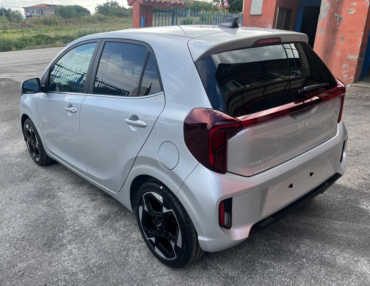 Kia Picanto 1.0 12V 5 porte Urban -nuova-