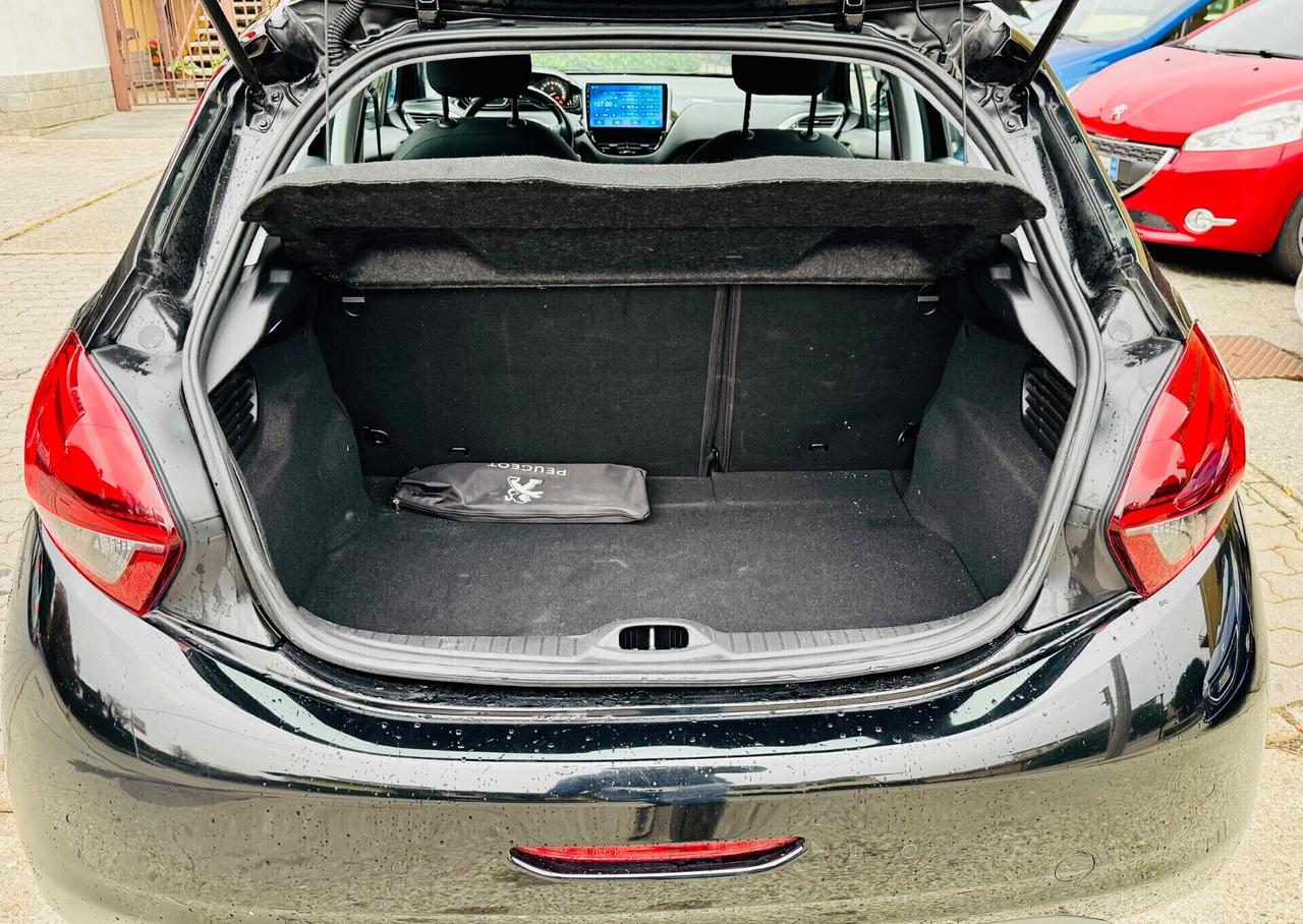 Peugeot 208 BlueHDi 75 5 porte Neopatentati