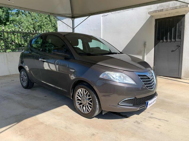 LANCIA Ypsilon 1.2 69 CV 5 porte GPL OK 07/2034 OK NEOPATENTATI