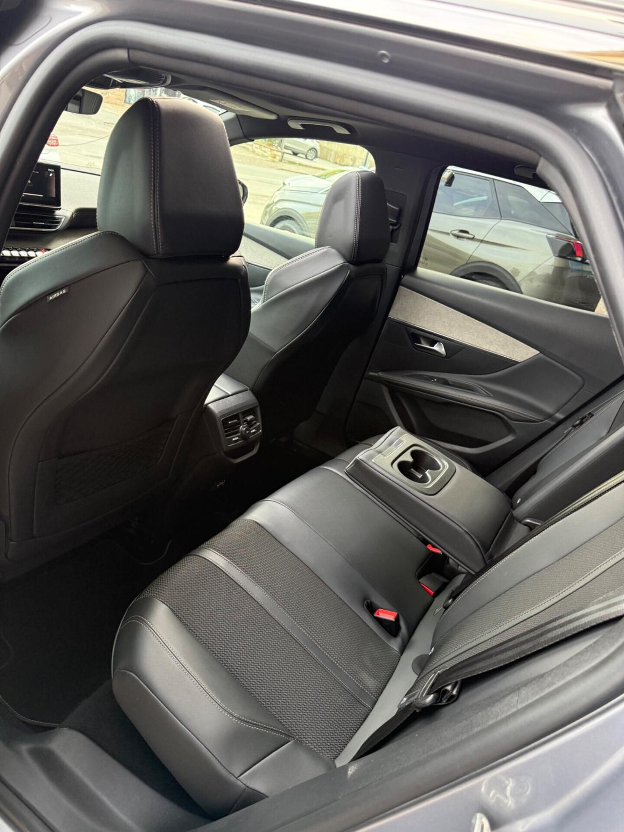 Peugeot 3008 1.5 diesel EAT8 GT tetto apribile 2022