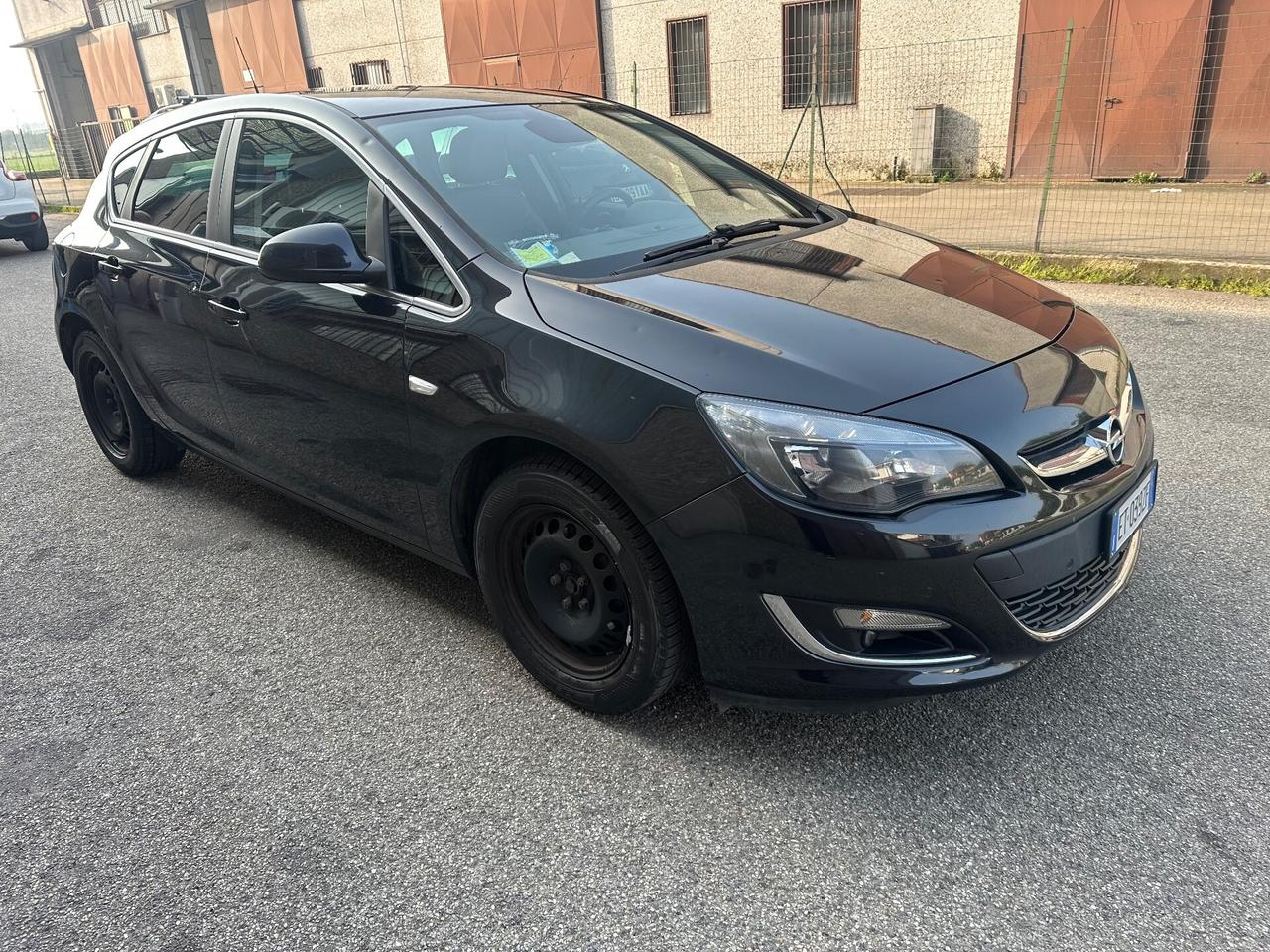 Opel Astra 1.4 100CV 5 porte Cosmo