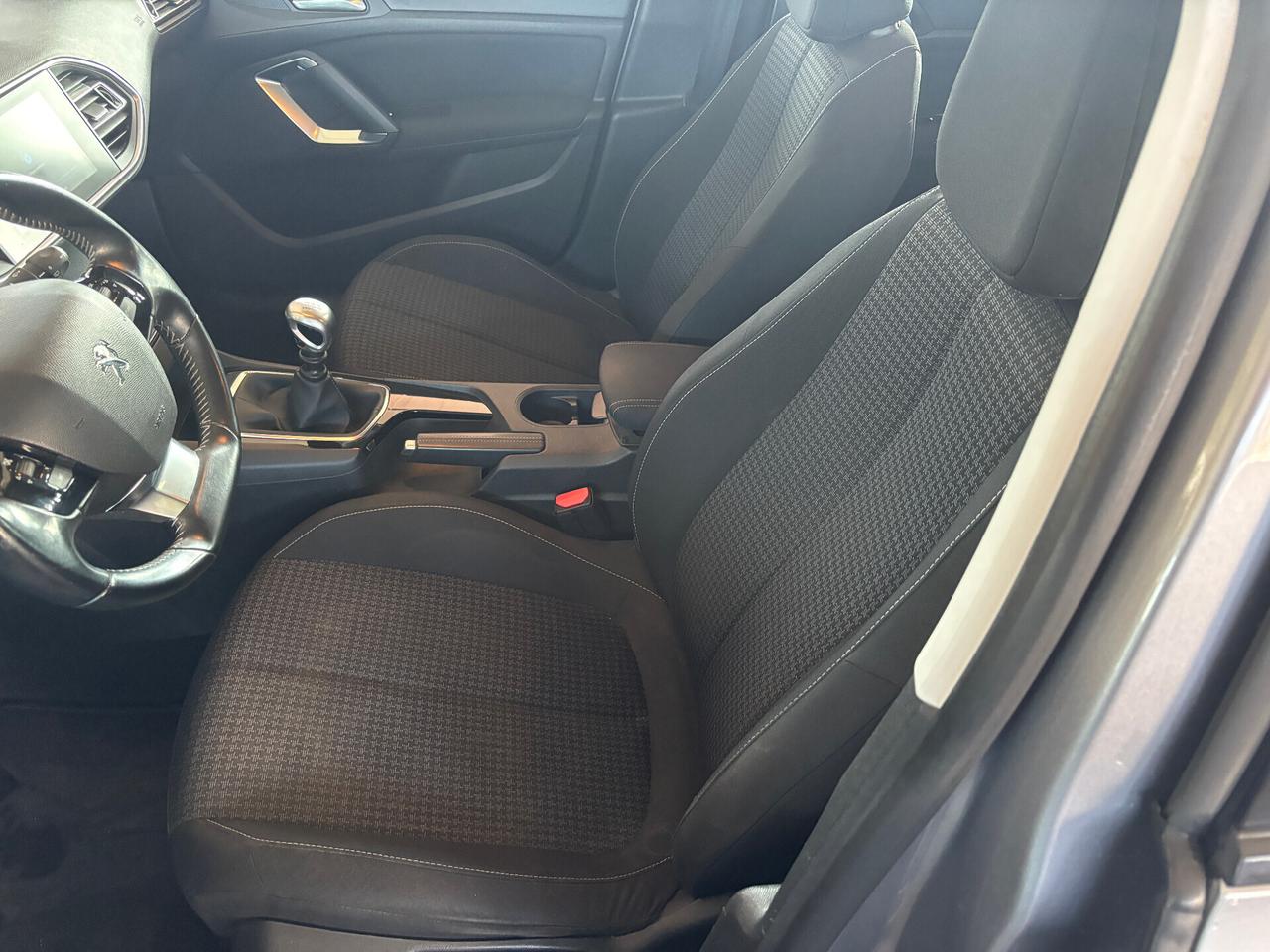 Peugeot 308 BlueHDi 130 S&S Business