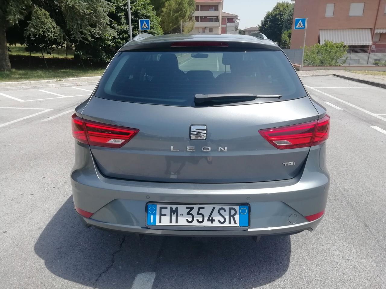 Seat Leon 1.4 TGI ST Business HIGH "UNICO PROPRIETARIO/FARI LED"