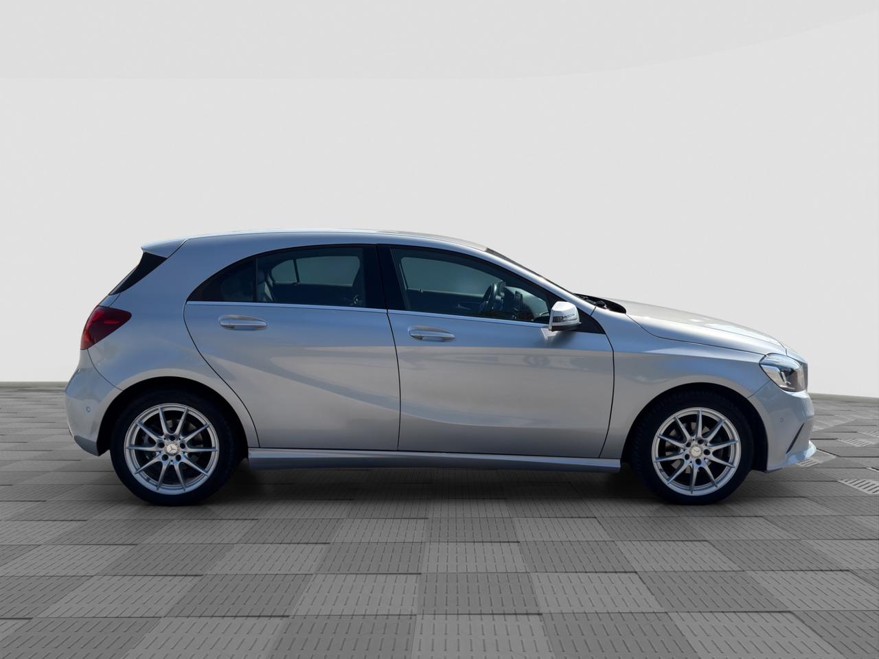 MERCEDES Classe A (W176) A 180 d Automatic Sport