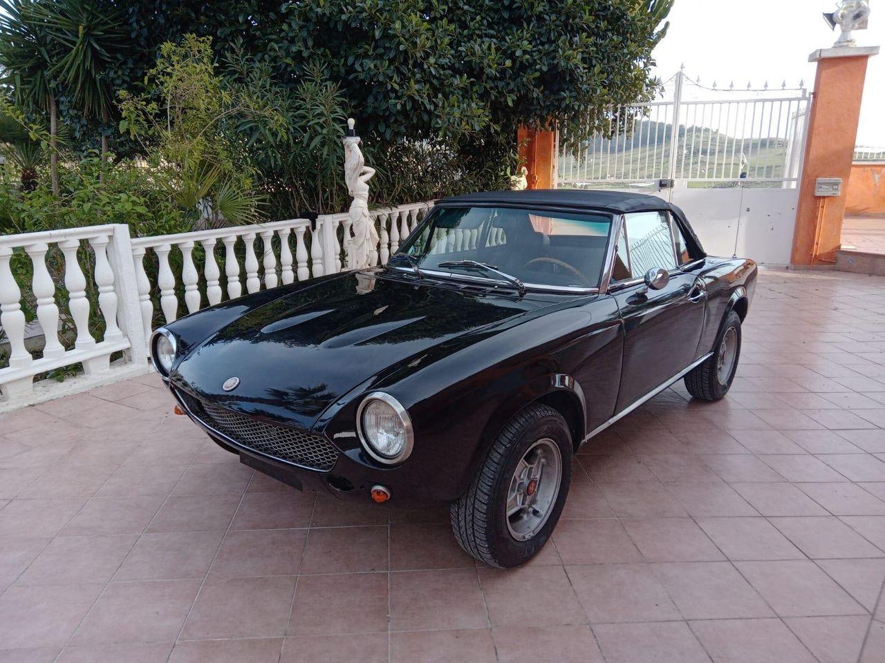 FIAT 124 spider