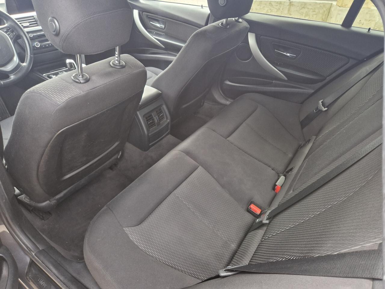 Bmw 316d 2.0 116CV Touring - 2012