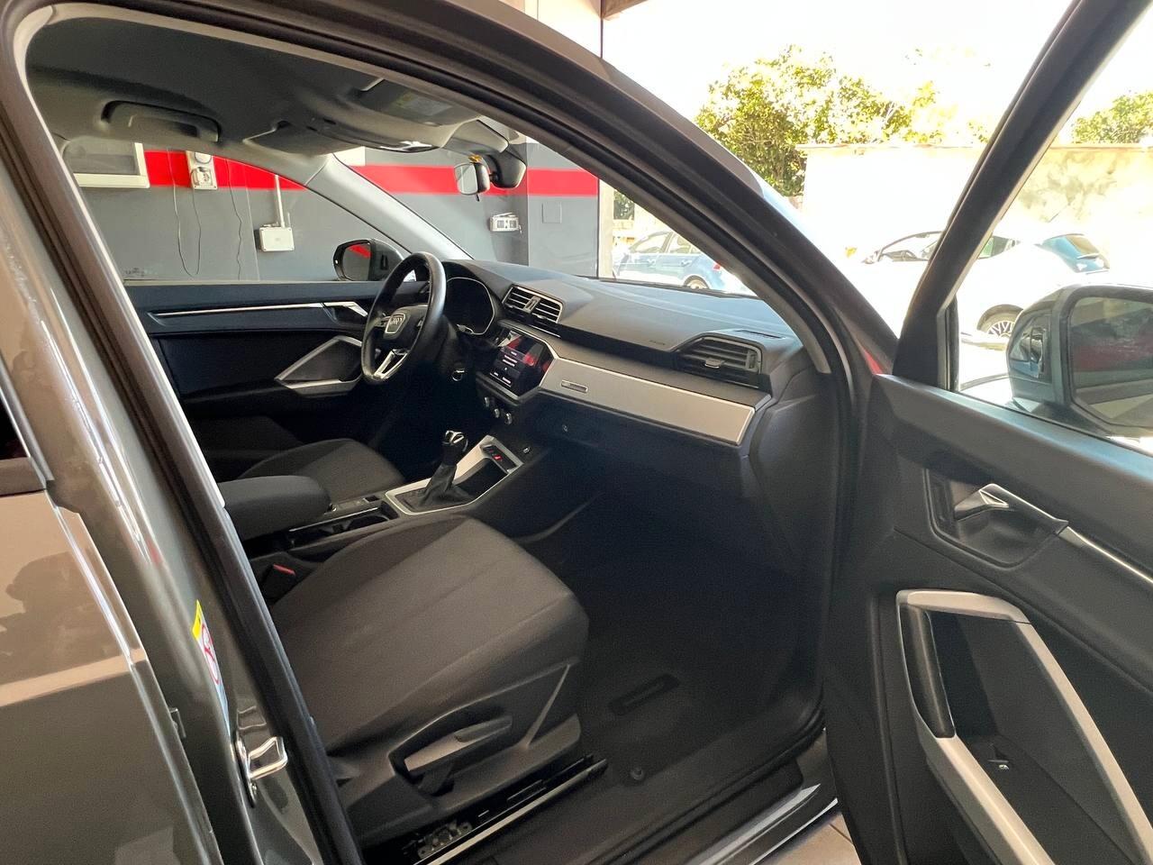 Audi Q3 35 TDI S tronic Business Advanced