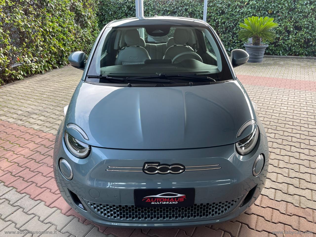 FIAT 500e 3+1 42 kWh La Prima