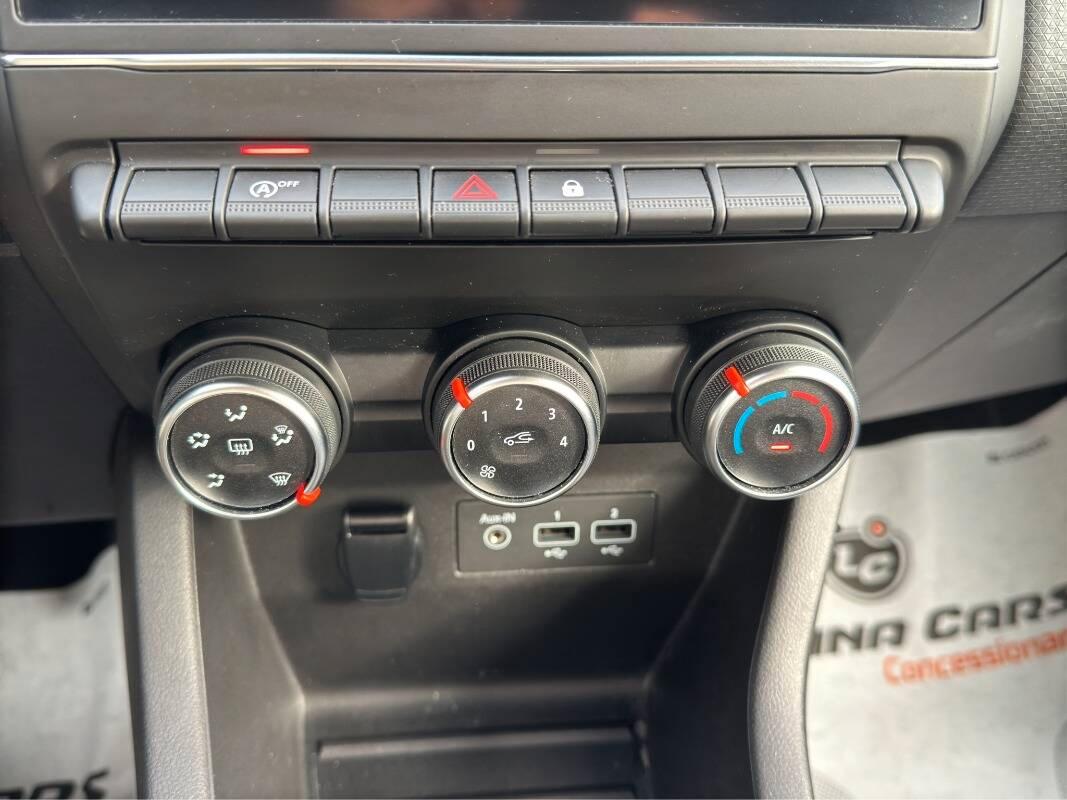 Renault Clio 1.0 Business 75cv con CarPlay