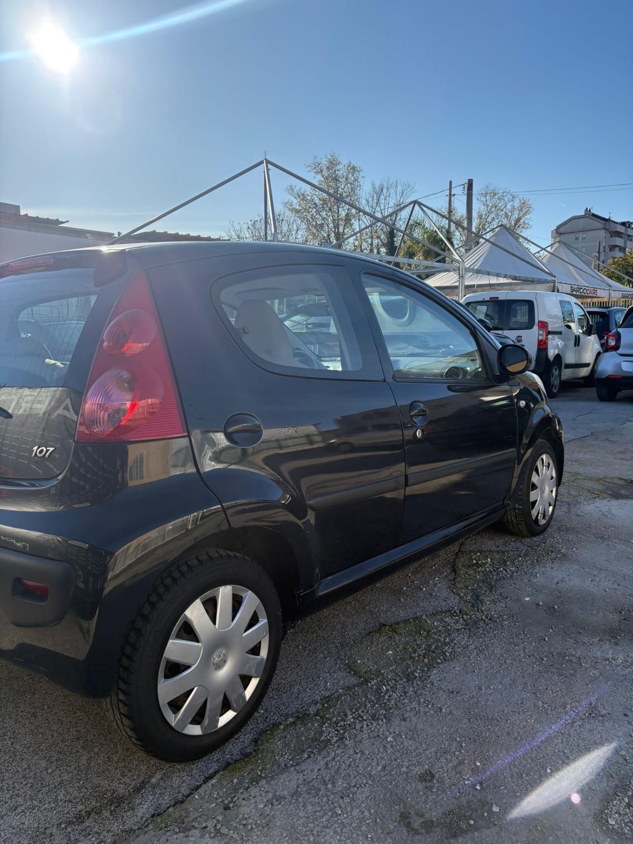 Peugeot 107 1.0 68CV 5p. Sweet Years 2Tronic
