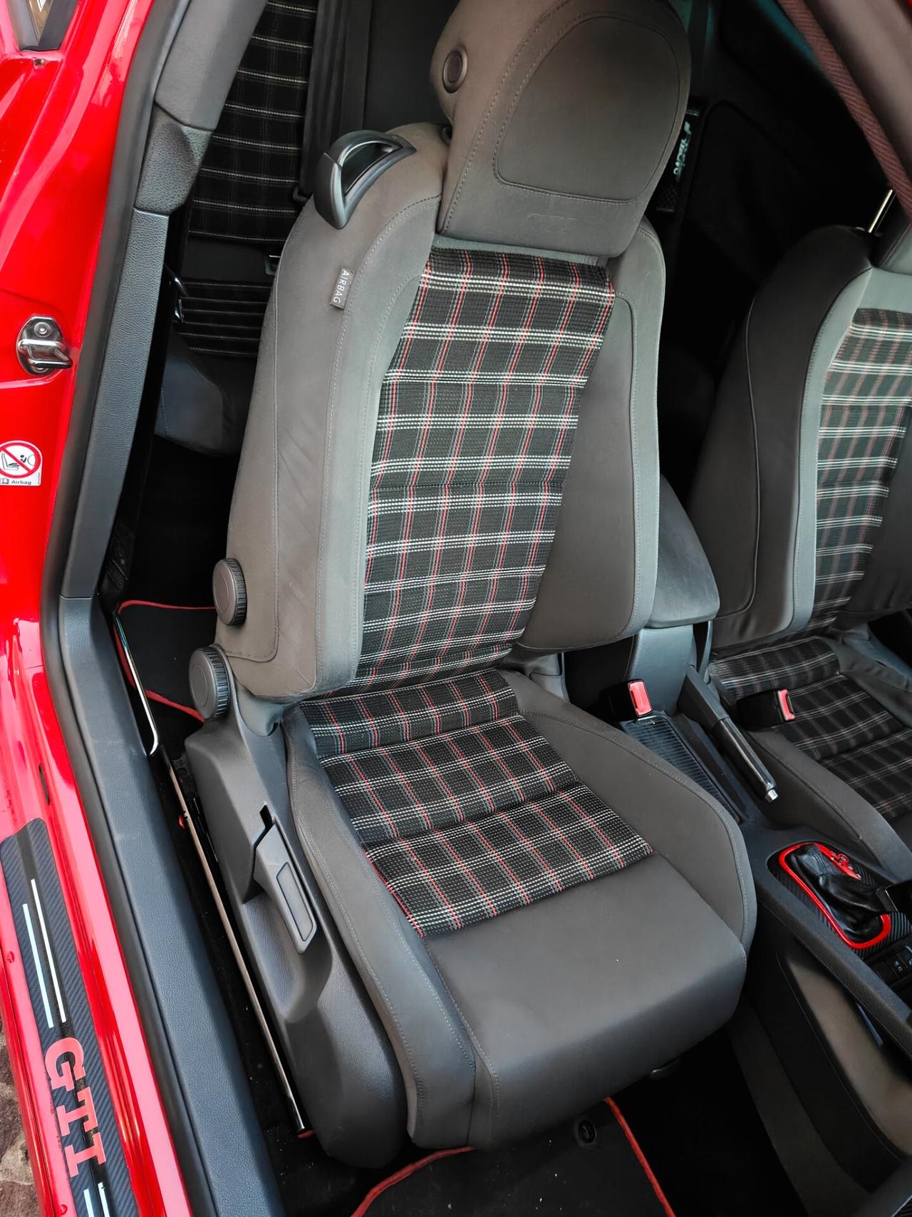 Volkswagen Golf GTI 3p motore nuovo