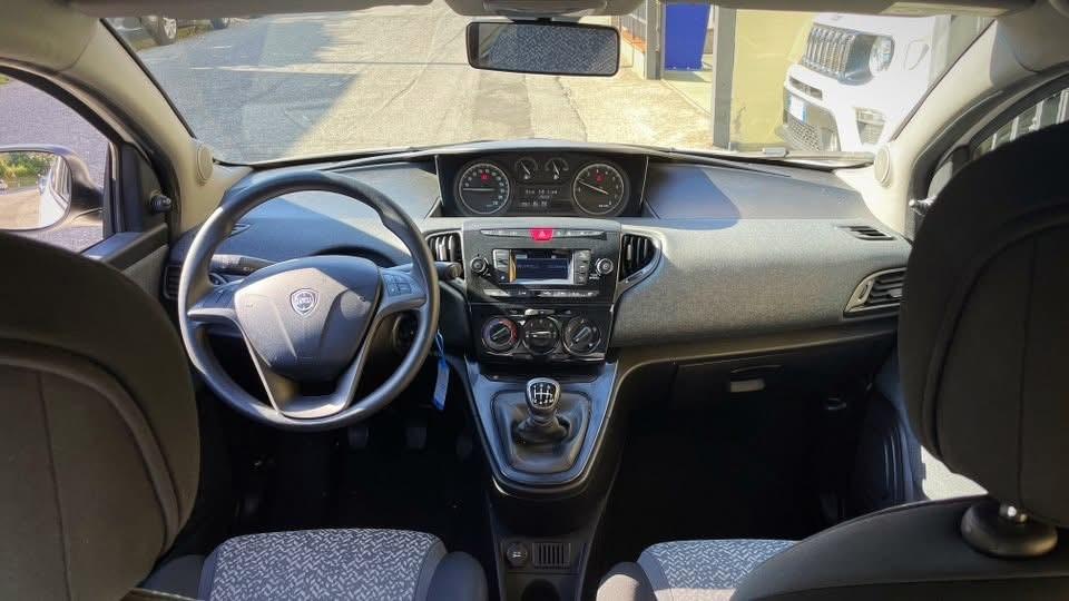 Lancia Ypsilon 1.0 Hybrid Silver - 2020