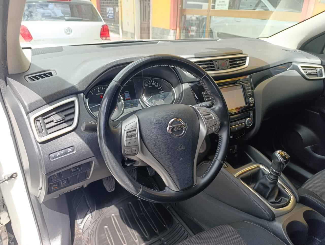 Nissan Qashqai 1.2 DIG-T FULL OPTIONAL UNICO PROPRIETARIO