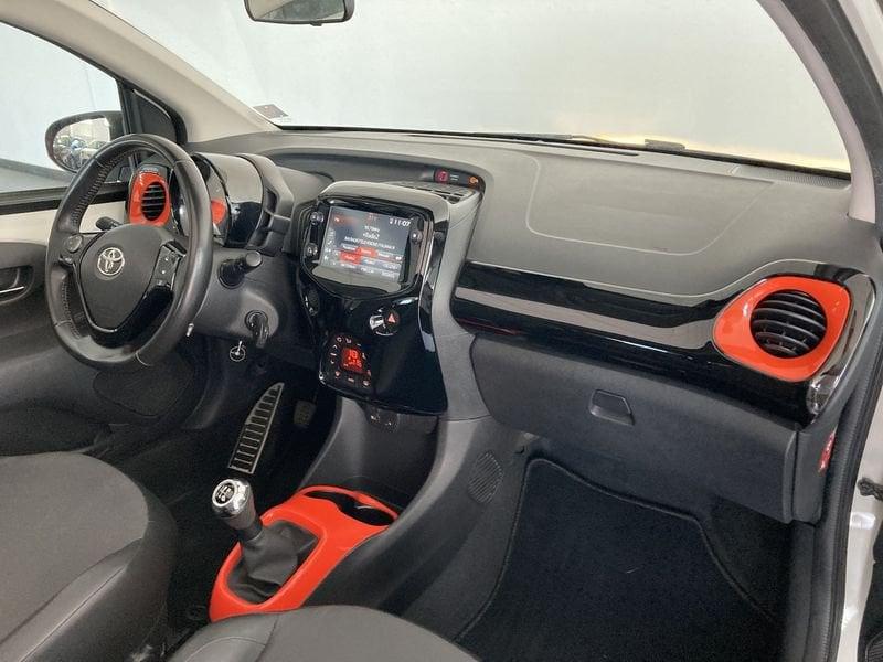Toyota Aygo 1.0 VVT-i x-wave orange