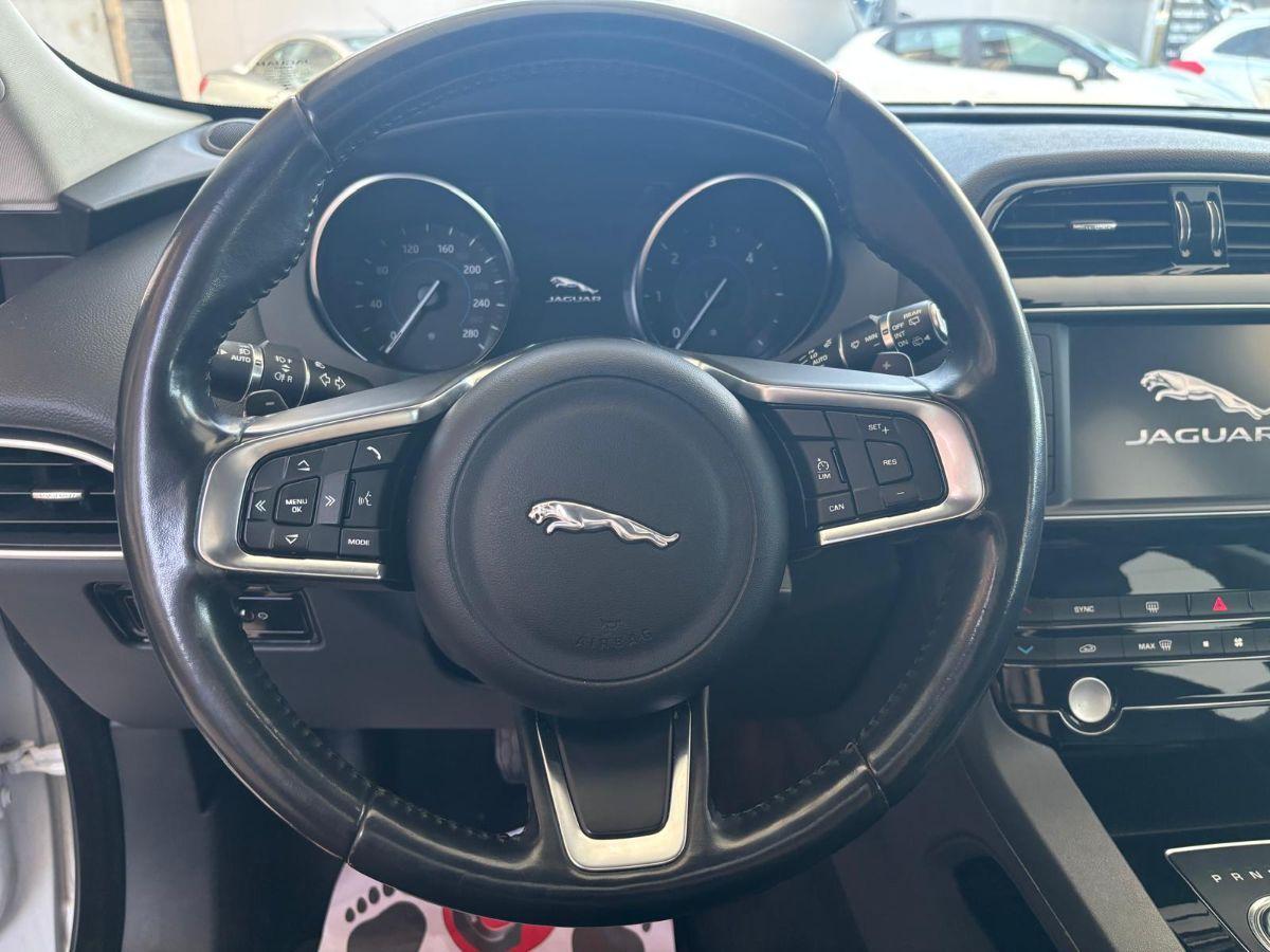 JAGUAR - F-Pace - 2.0d 180 CV AWD aut. Prestige
