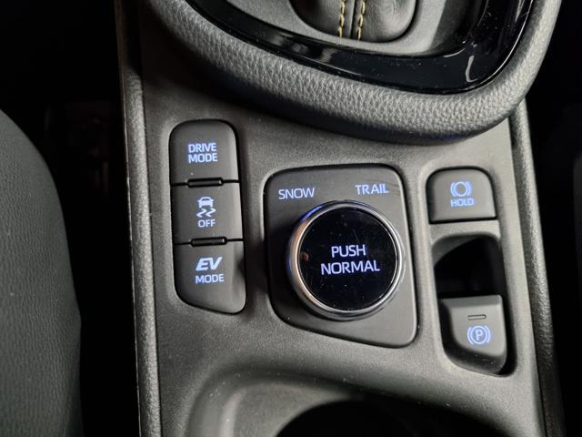 TOYOTA Yaris Cross 1.5 Hybrid 5p. E-CVT AWD-i Adventure