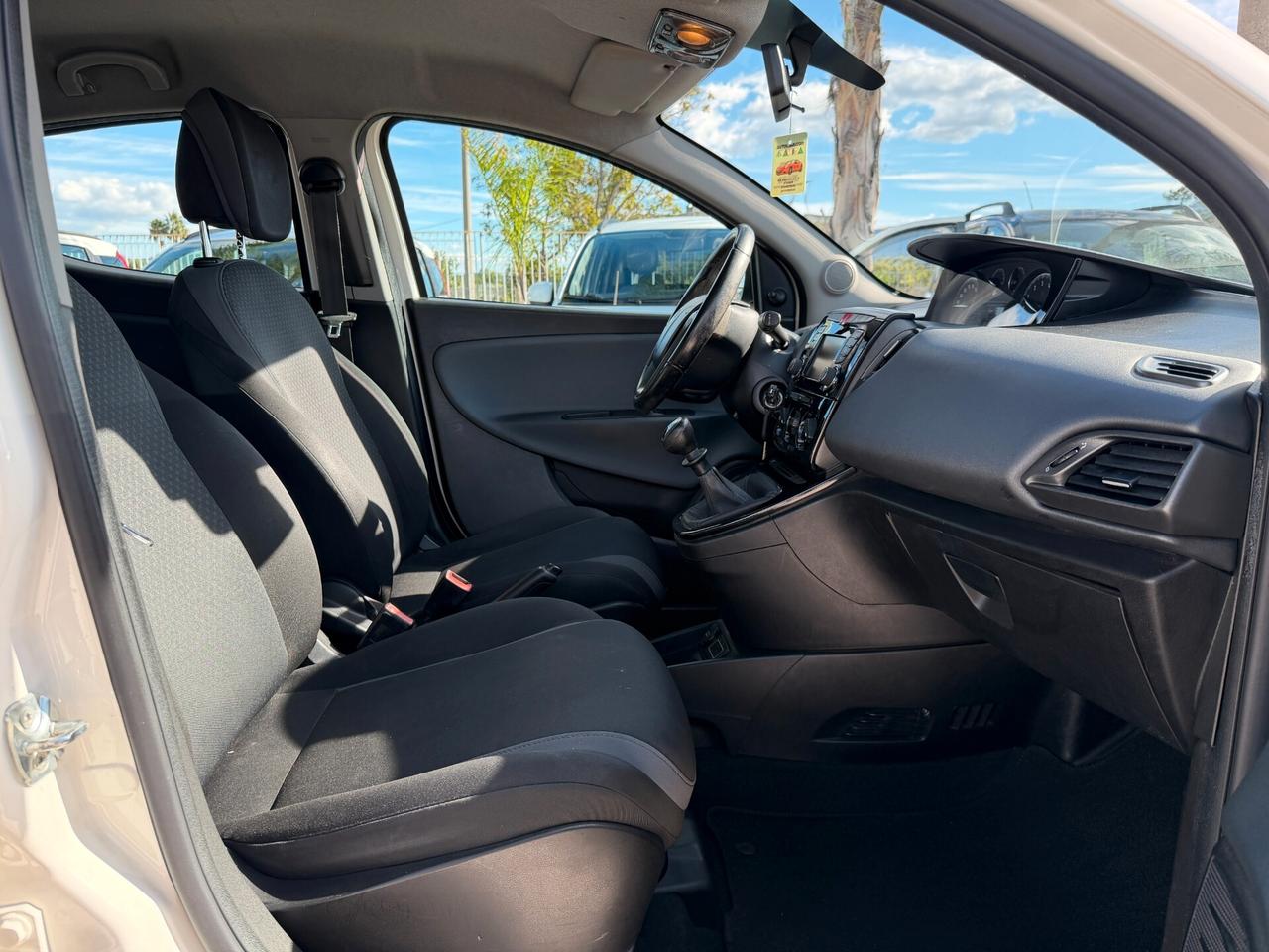 LANCIA YPSILON 2016 1.2 BENZINA/GPL 69 CV