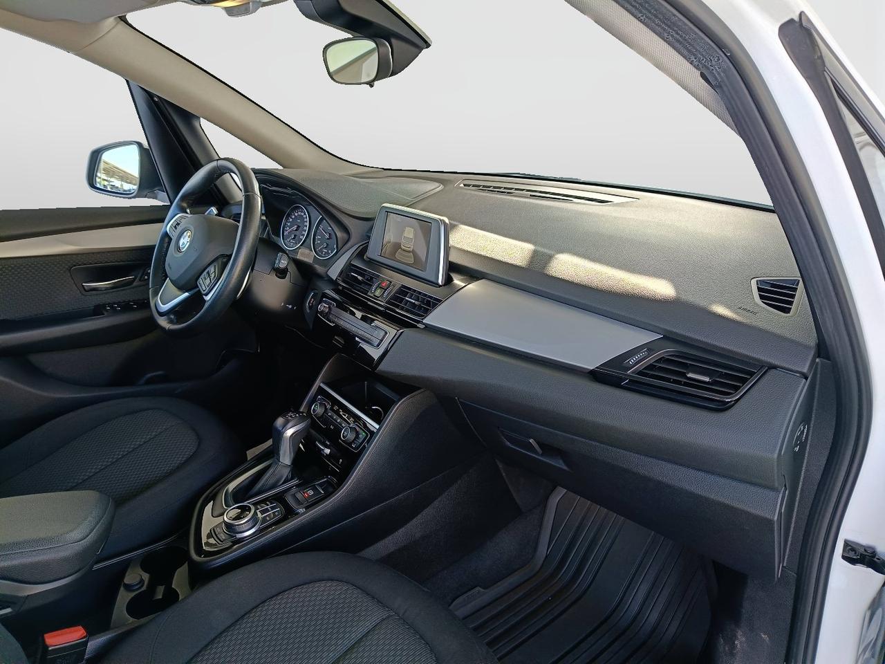 BMW Serie 2 F45 2014 Active Tourer - 218d Active Tourer auto
