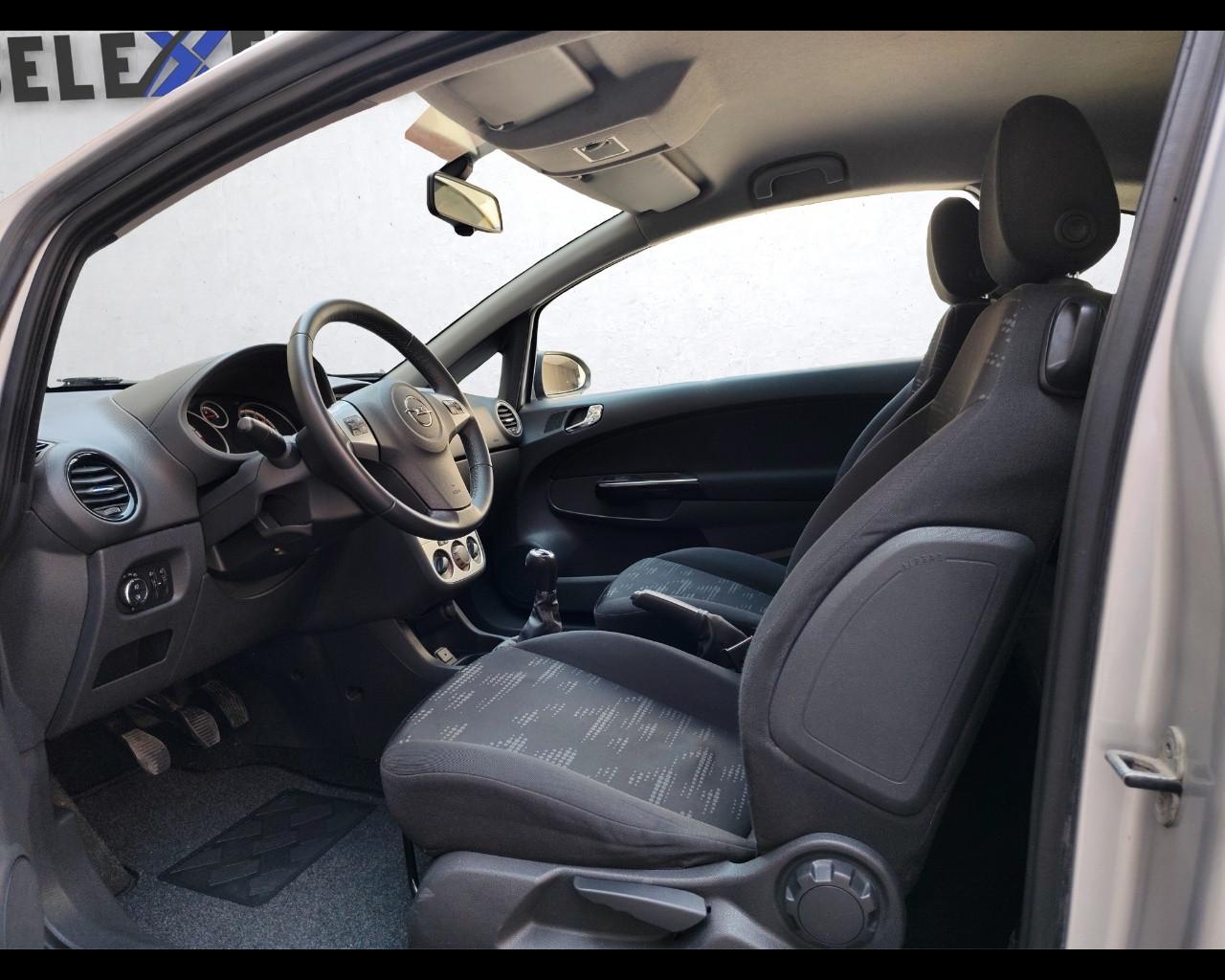 OPEL Corsa 4ª serie - Corsa 1.2 3 porte Club