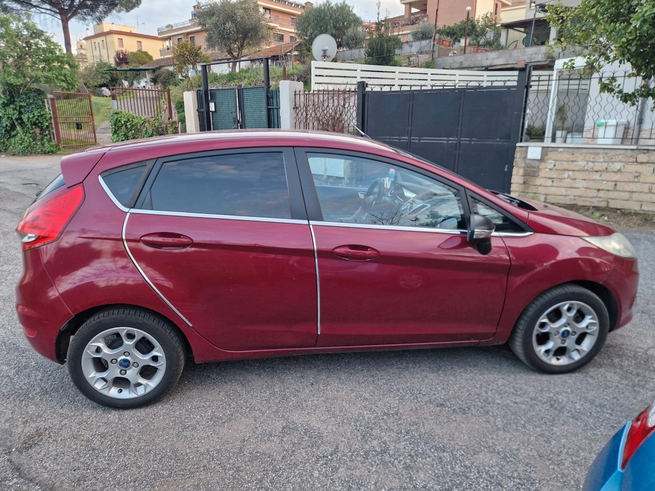 Ford Fiesta 1.4 TDCi 70cv 5 porte