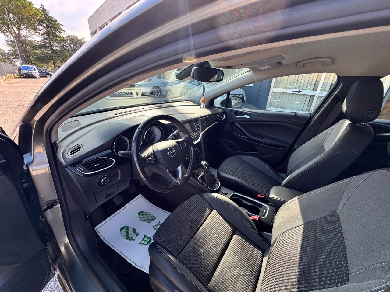 Opel Astra 1.5 Turbo Diesel 130 CV Elegance