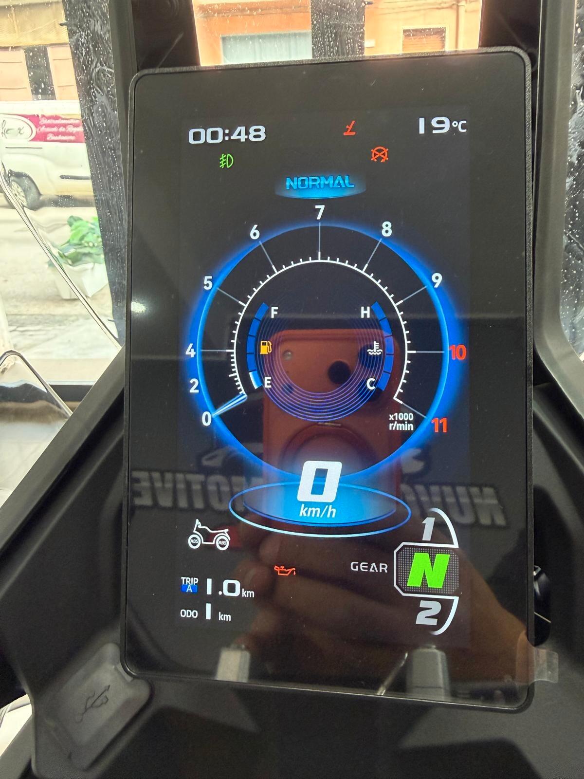 Voge Valico 800 glacier white a rate da 85 al mese