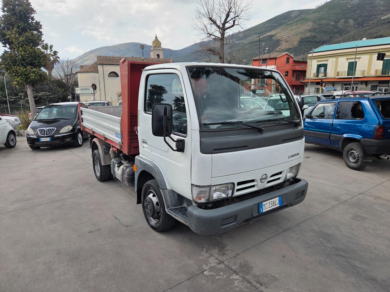 Nissan Cabstar 35.13 3.0 Tdi - 2006 RIBALTABILE TRILATERALE