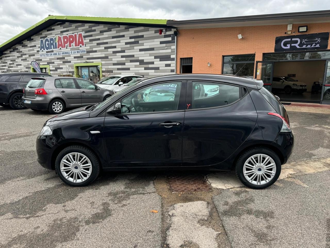 Lancia Ypsilon 1.2 GPL SCADENZA 2034 NEOPATENTATI 2014