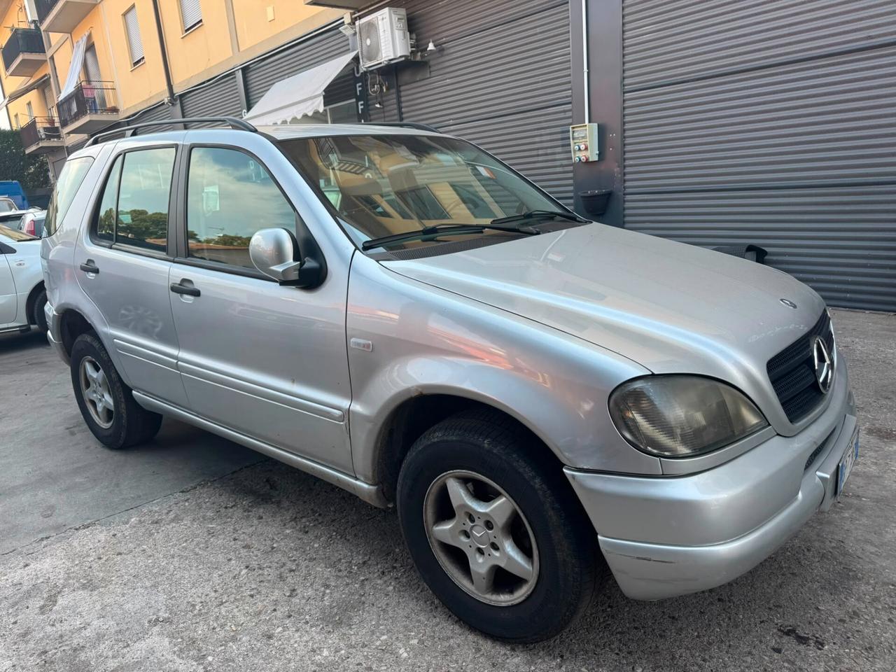 Mercedes-benz ML 270 turbodiesel cat CDI MOTORE CON VALVOLA BLOCCATA – VENDITA INTERA PER RICAMBI
