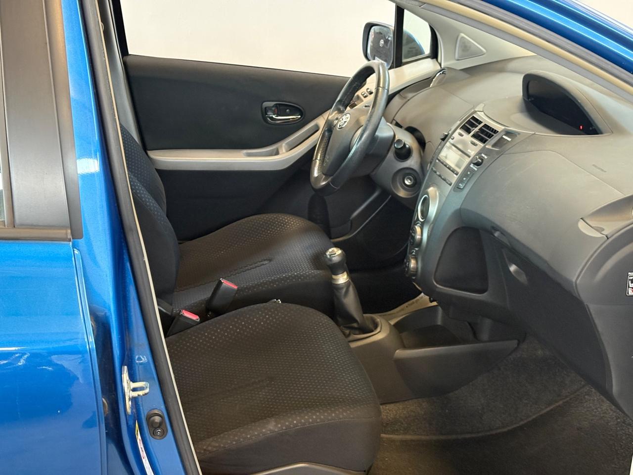 Toyota Yaris 1.0 5 porte Sol
