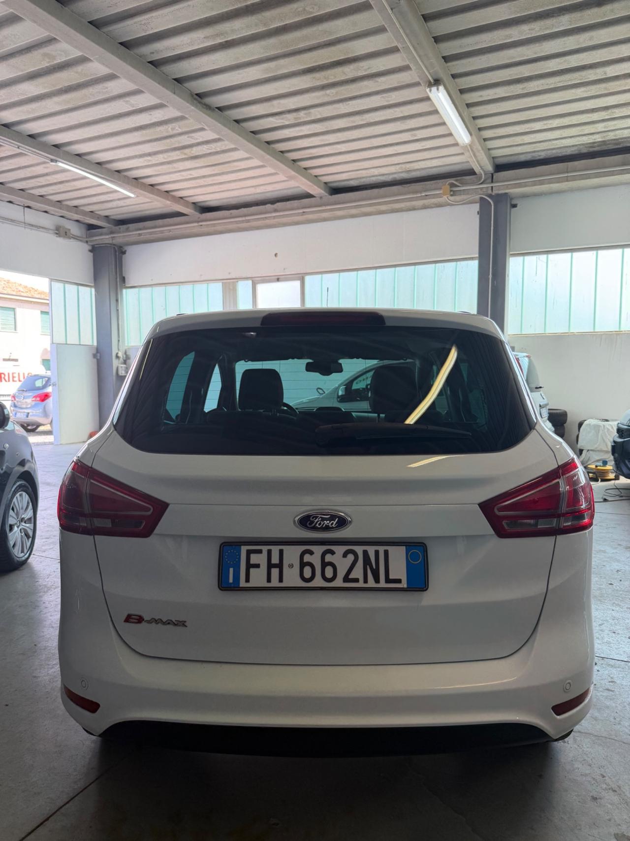 Ford B-Max 1.5 TDCi 95 CV Business Titanium