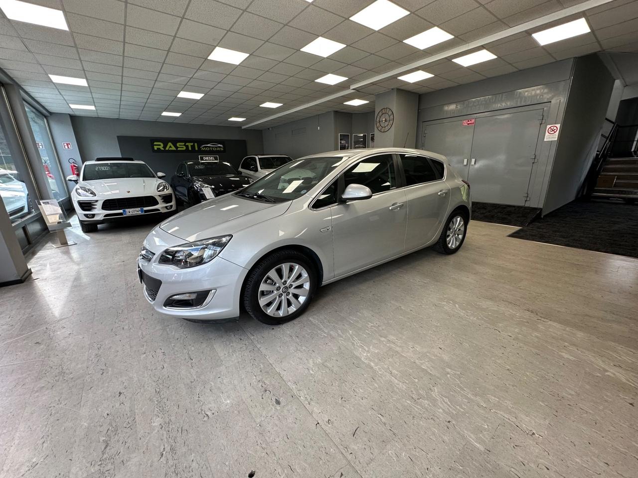 Opel Astra 1.7 CDTI 110CV 5 porte Cosmo