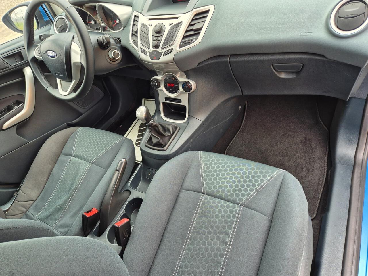Ford Fiesta 1.6 TDCi 90CV DPF Titanium neopatentati
