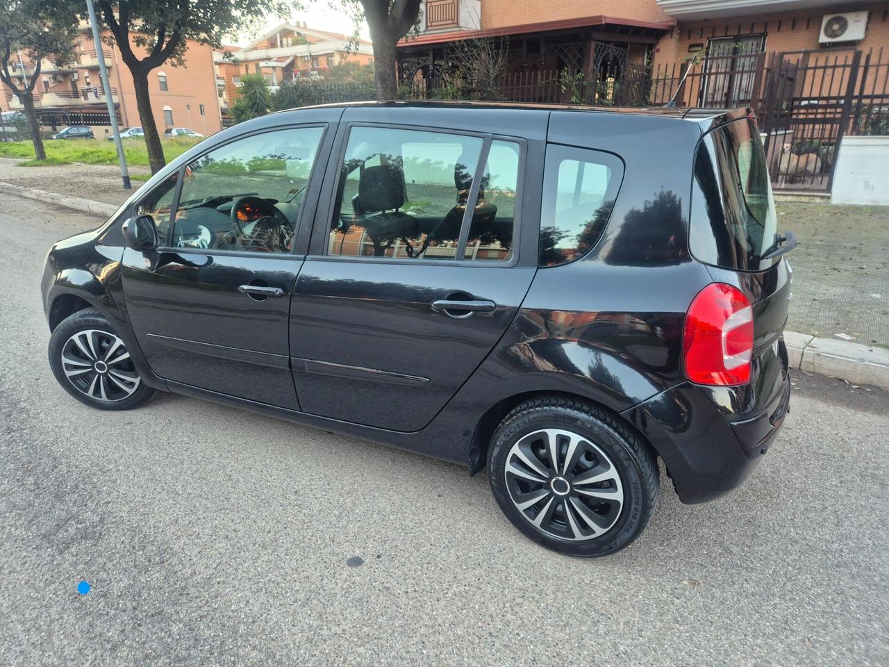 Renault Modus 1.5 dCi 85CV anno 09