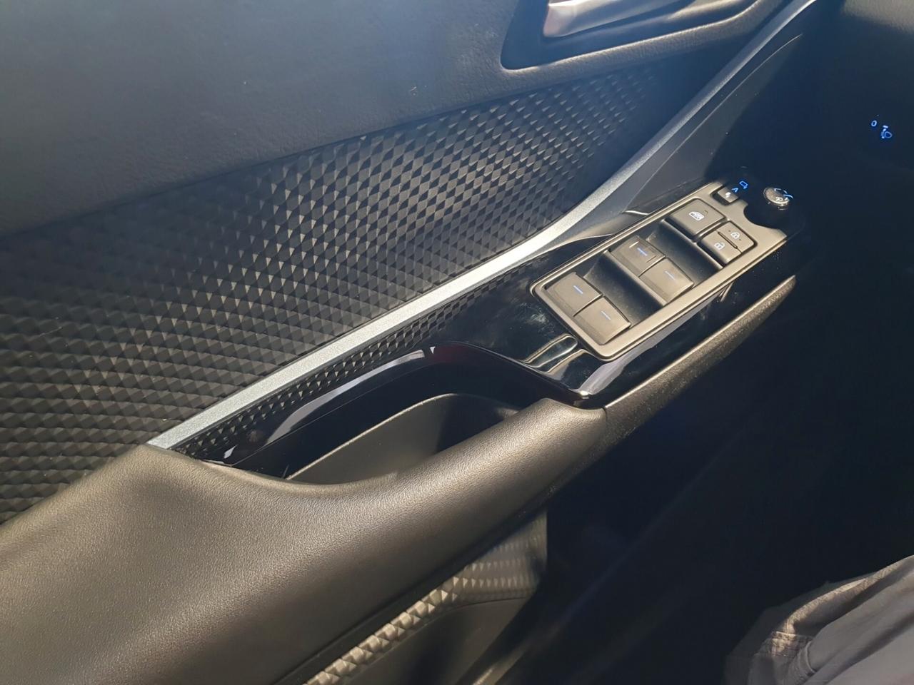 Toyota C-HR 2.0 Hybrid E-CVT Trend 184CV