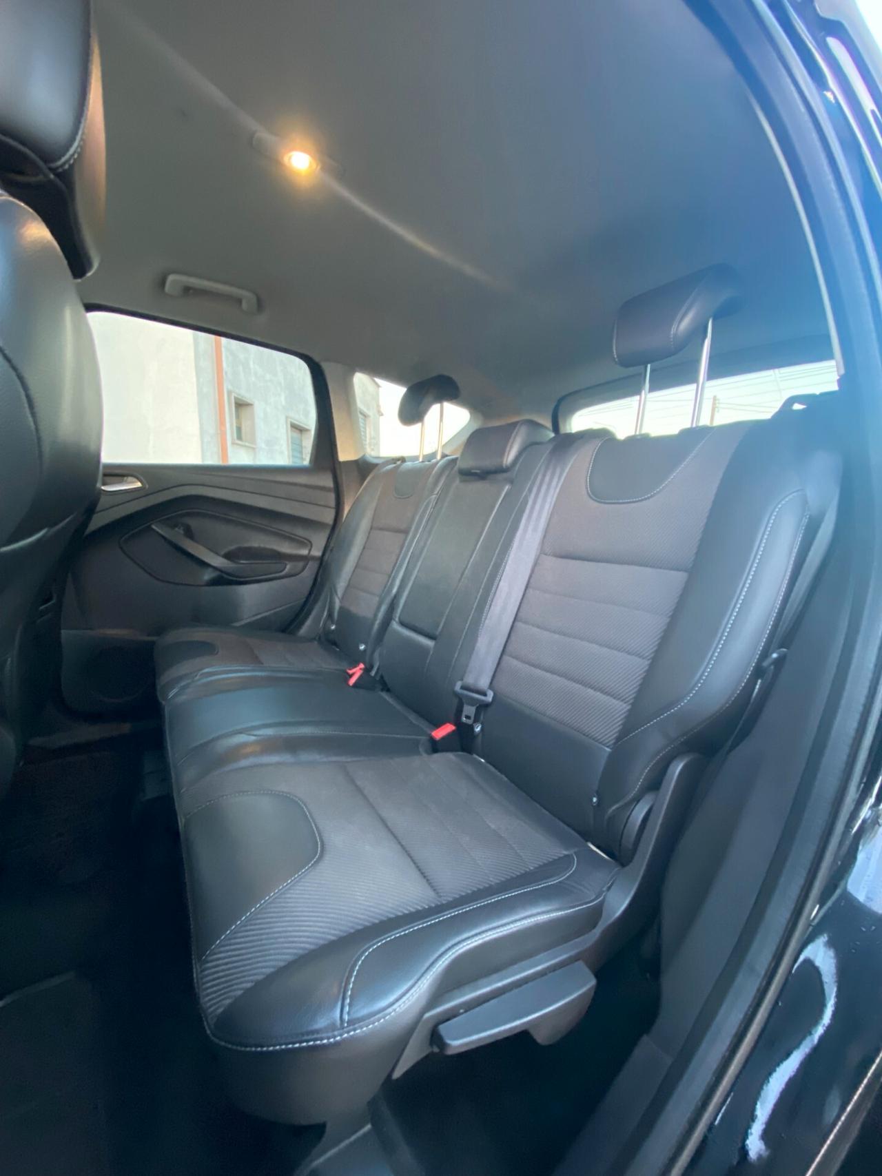 Ford Kuga 2.0 TDCI 4WD Titanium CAMBIO AUTOMATICO NUOVO