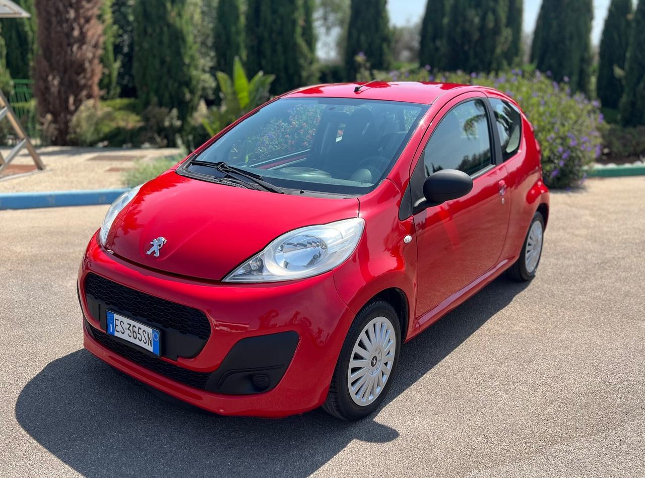 Peugeot 107 1.0 68CV 3p. SOLI 25.000KM