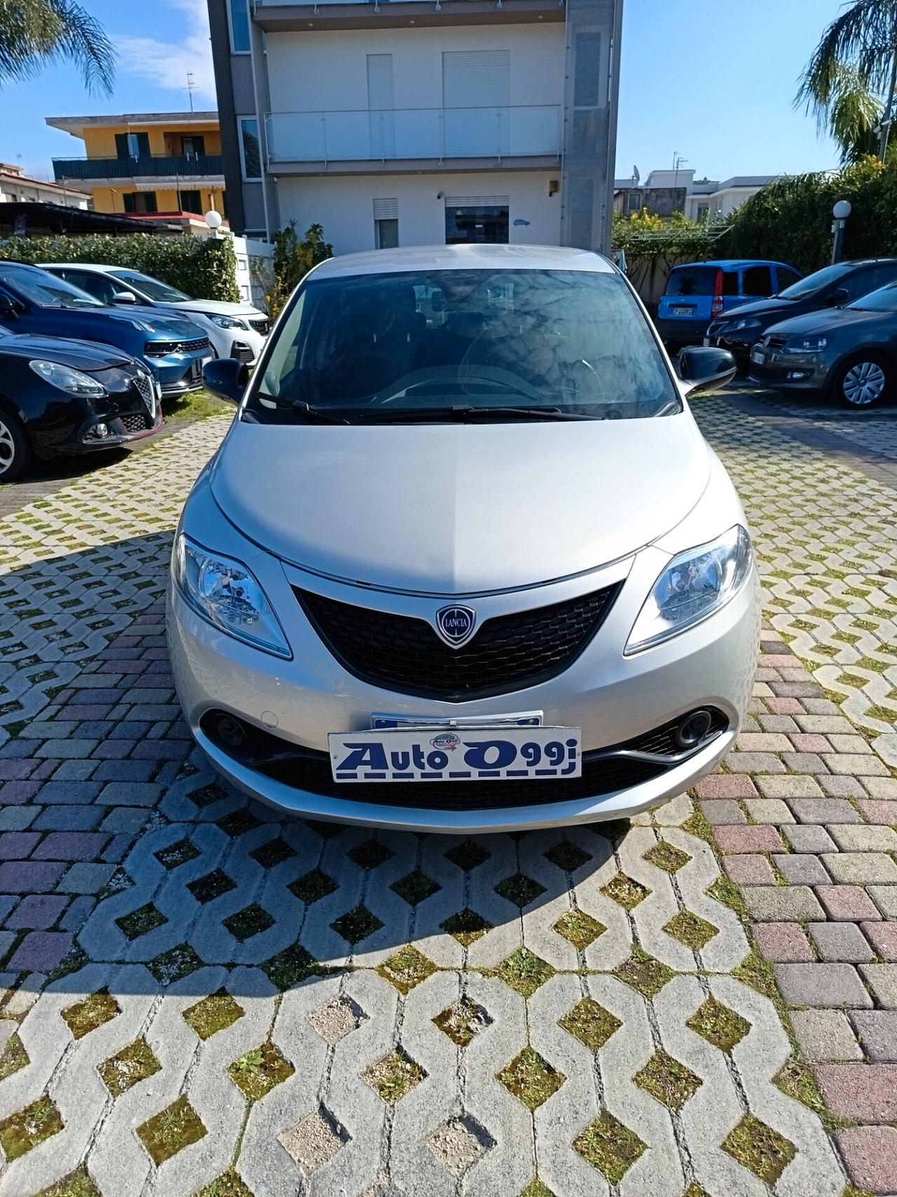 Lancia Ypsilon 1.2 69 CV 5 porte S&S Gold