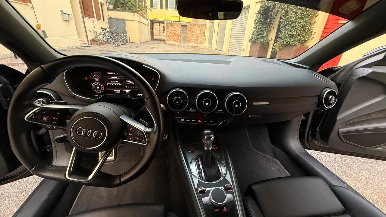 Audi TT Roadster 45 TFSI quattro S tronic