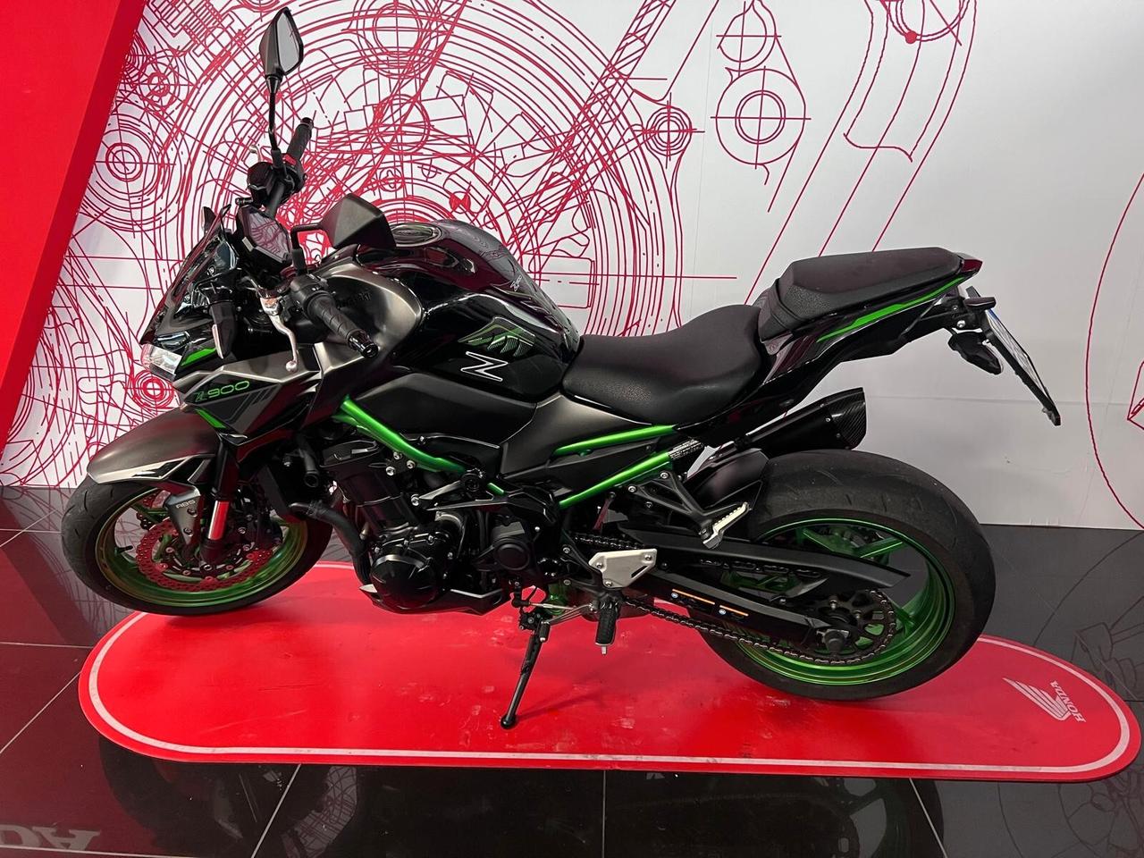 Kawasaki Z 900 2023