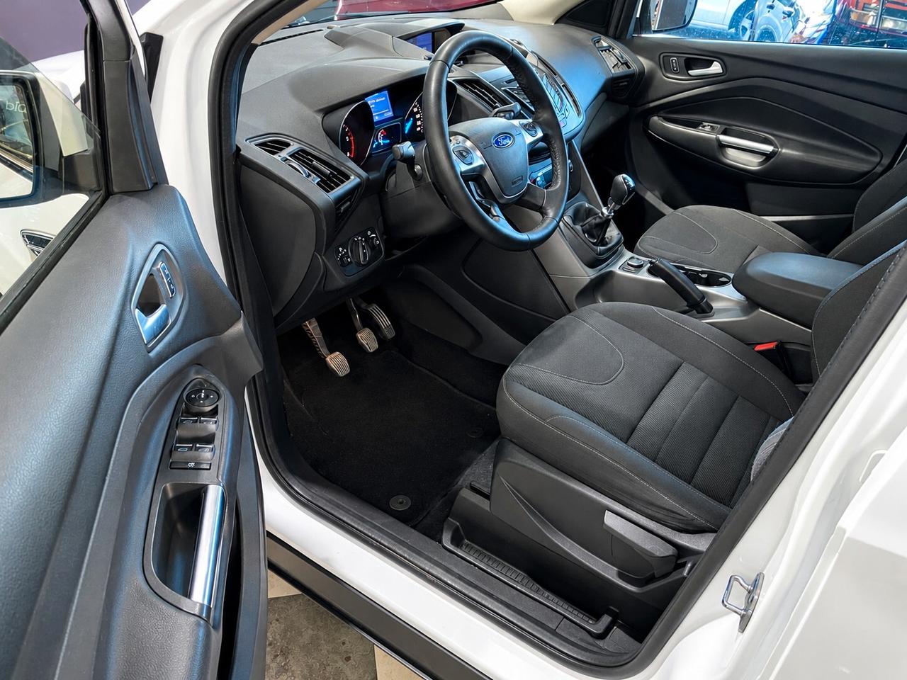 Ford Kuga 2.0 TDCI 140 CV 2WD-2013