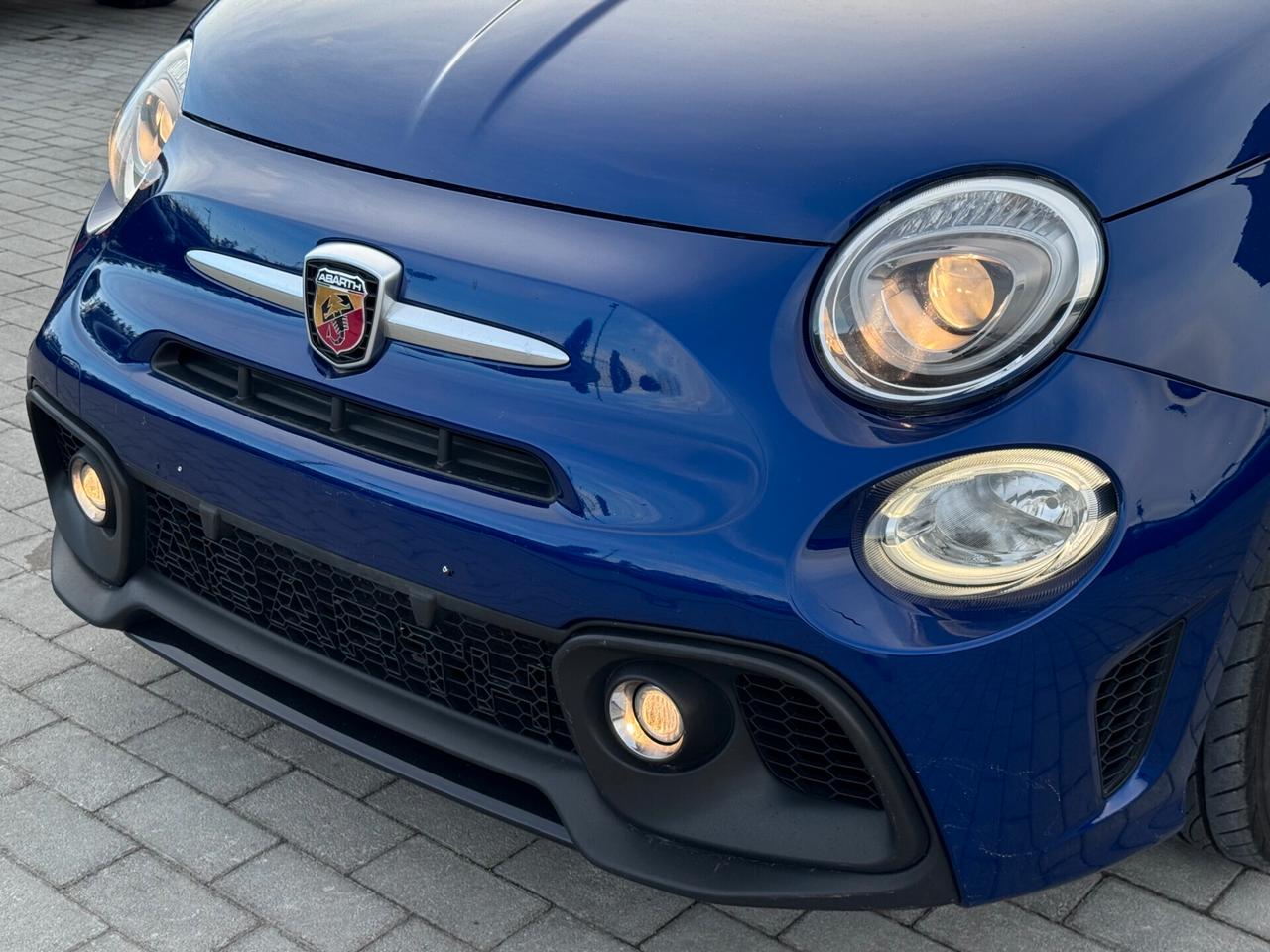 Abarth 595 1.4 Turbo T-Jet 165 CV Turismo 70° ANNIVERSARY SABELT FULL