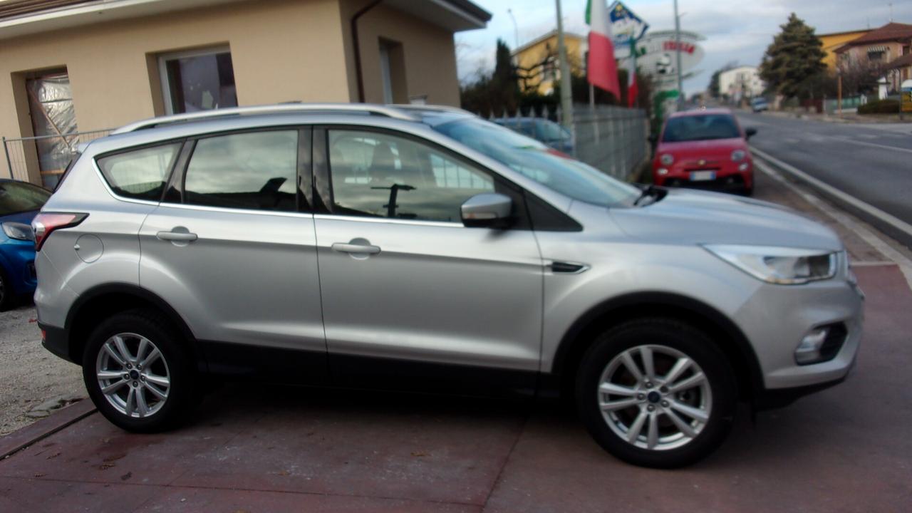 Ford Kuga 1.5 TDCI 120 CV S&S 2WD Titanium