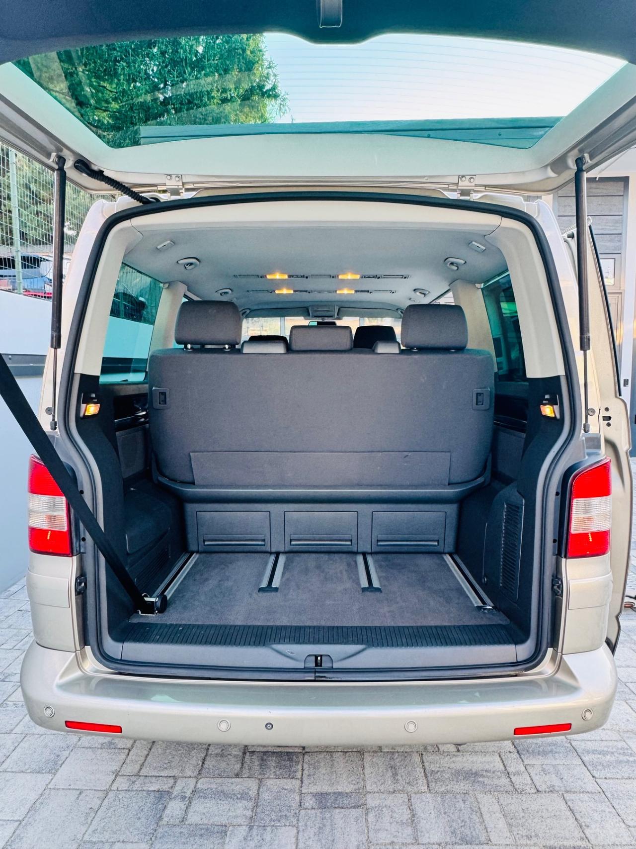 Multivan per trasporto e guida Disabili