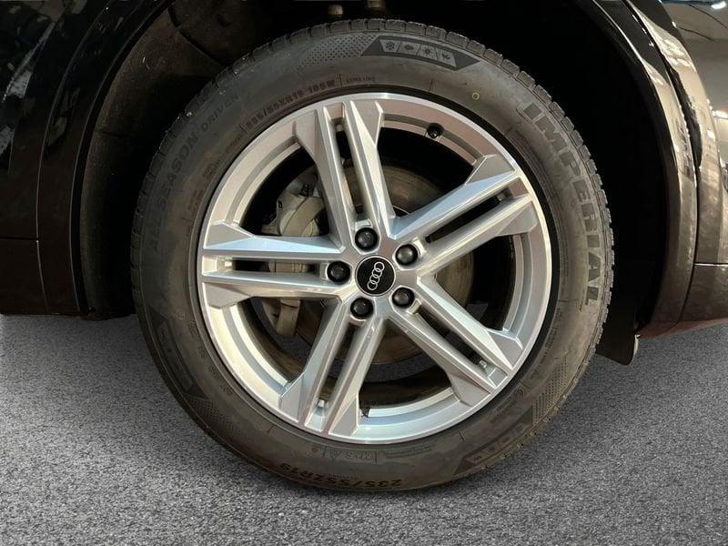 Audi Q5 II 2020 40 2.0 tdi mhev 12V S line quattro s-tronic